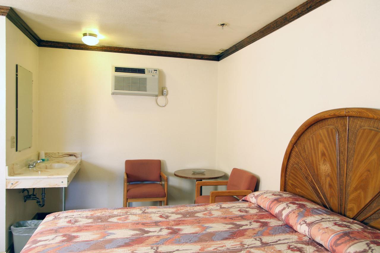 Country Inn Motel Dove Creek Dış mekan fotoğraf