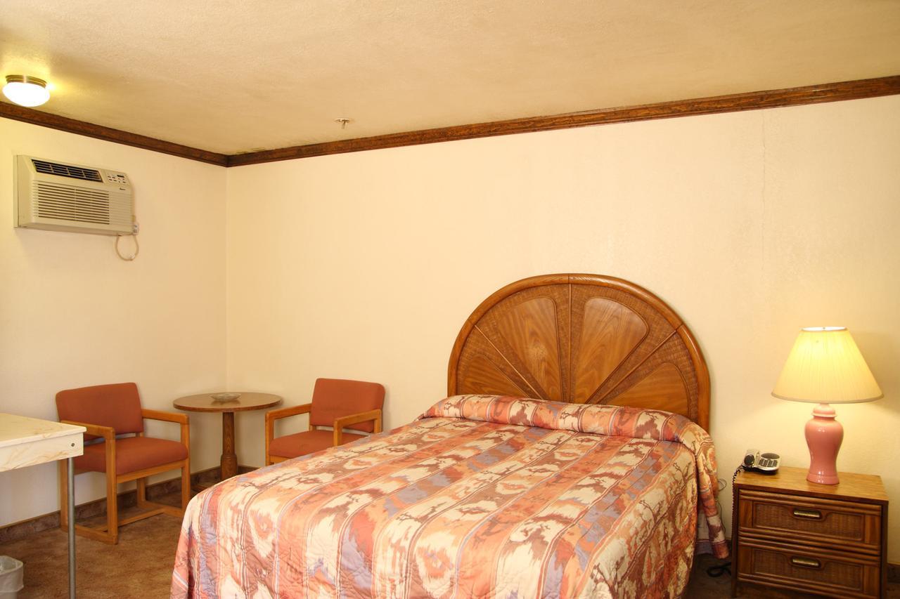 Country Inn Motel Dove Creek Dış mekan fotoğraf
